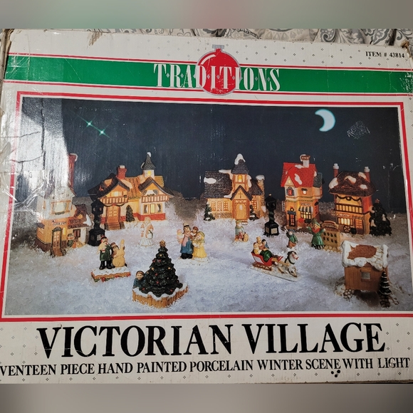 Kirkland Signature Victorian Village Set - Red, Green, Gold - Picture 1 of 2